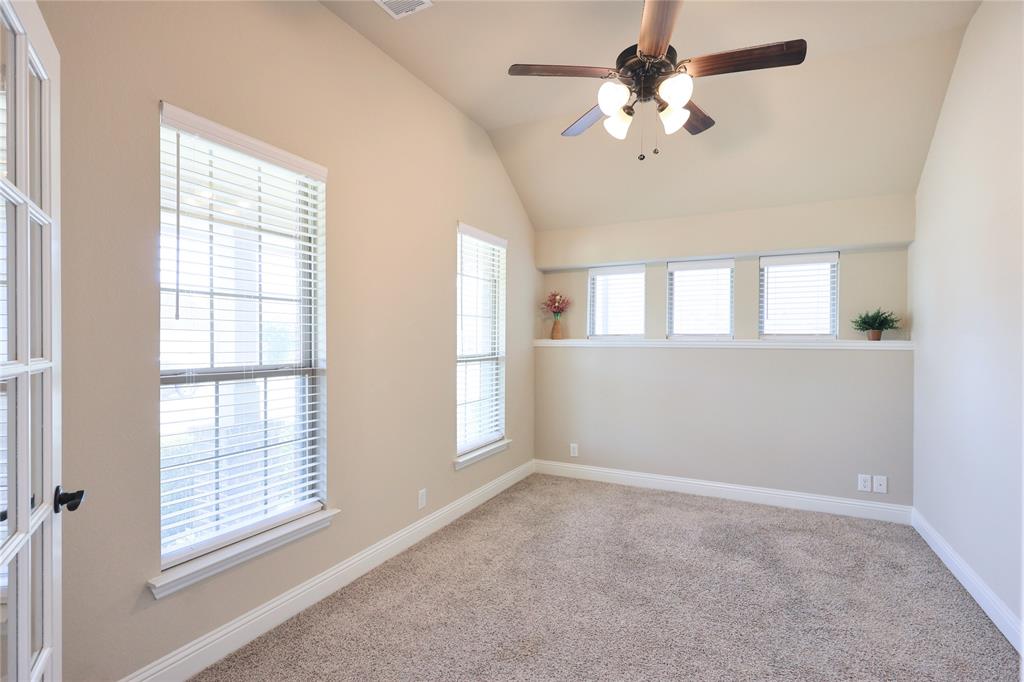 5901 Priory Drive Property Photo 12