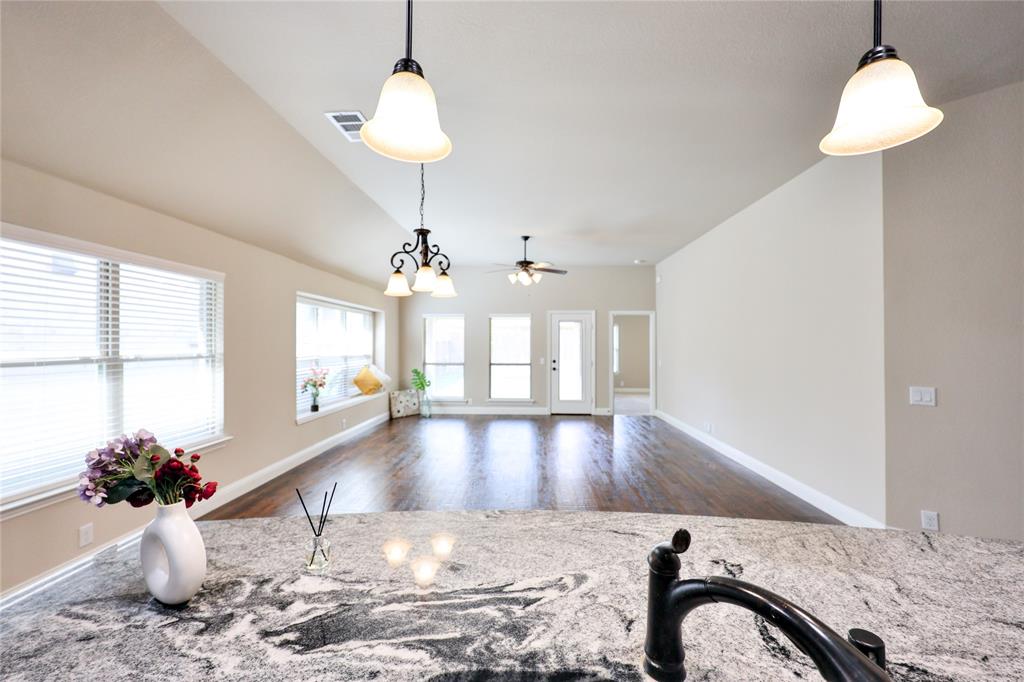 5901 Priory Drive Property Photo 16
