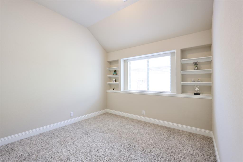 5901 Priory Drive Property Photo 24
