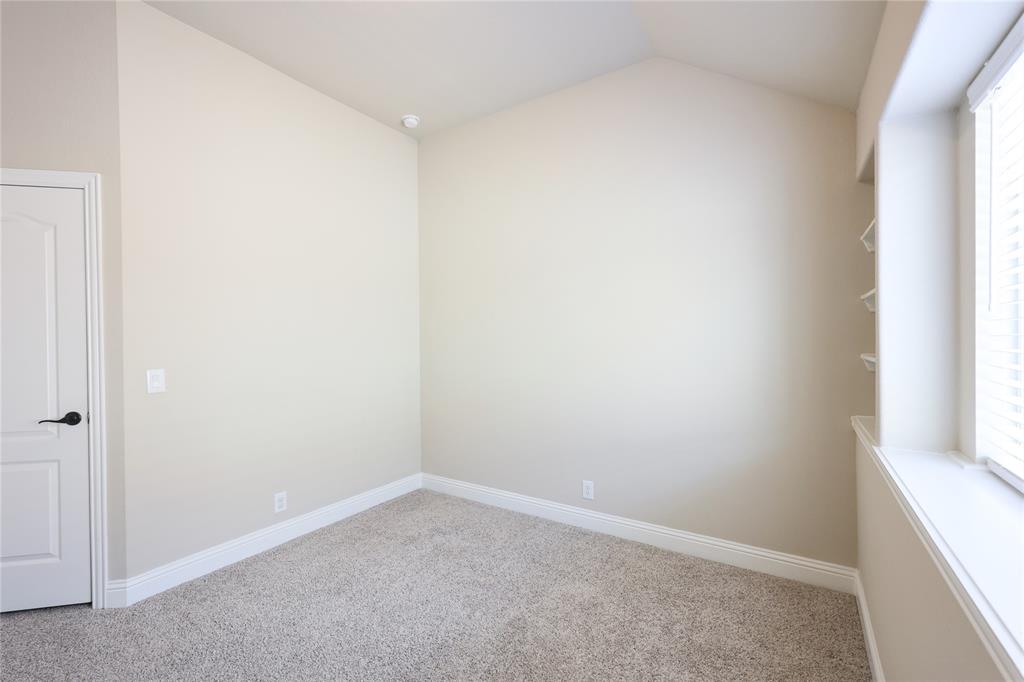 5901 Priory Drive Property Photo 25