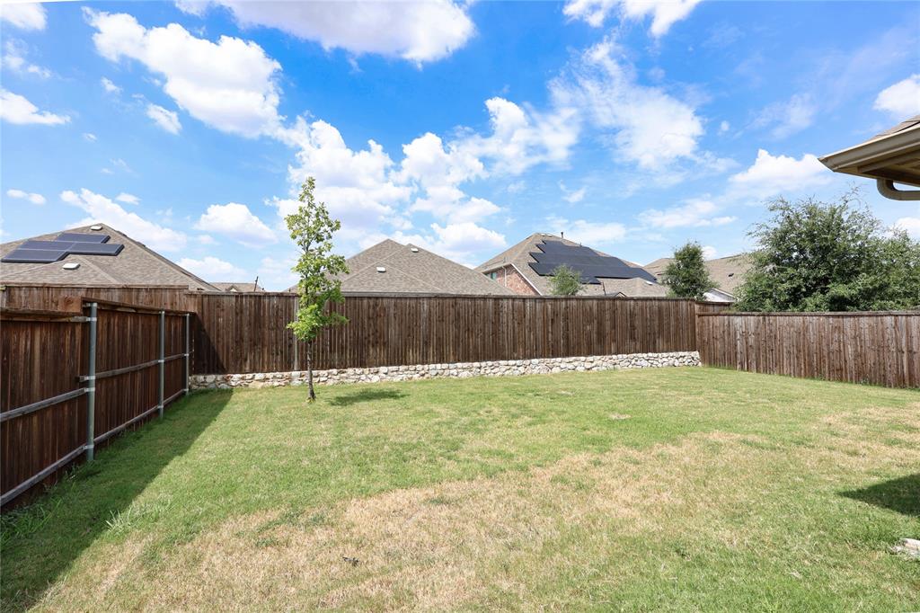 5901 Priory Drive Property Photo 34
