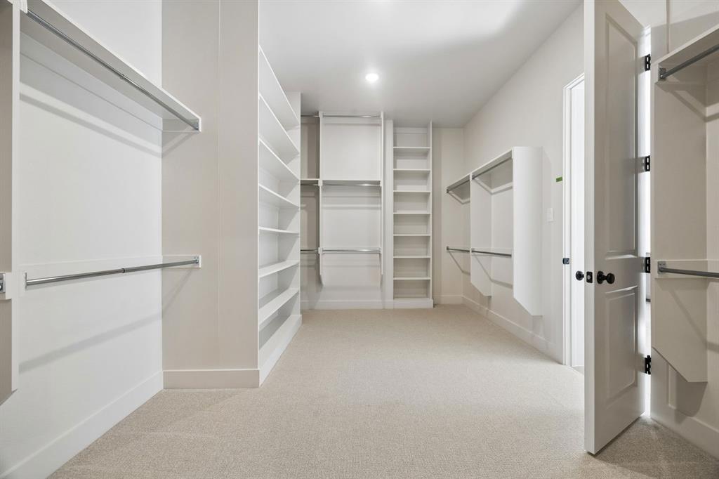 1816 Golden Gate Way Property Photo 18