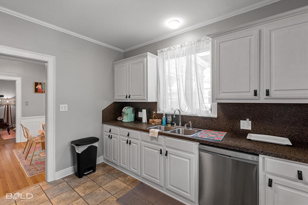 3444 Beverly Place Property Photo 16