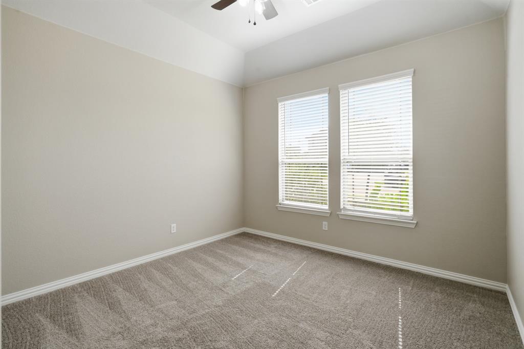 1133 Rushmore Drive Property Photo 4