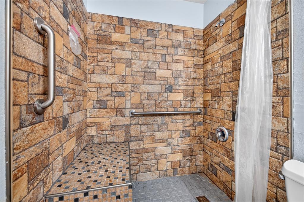 2804 Spencer Circle Property Photo 16