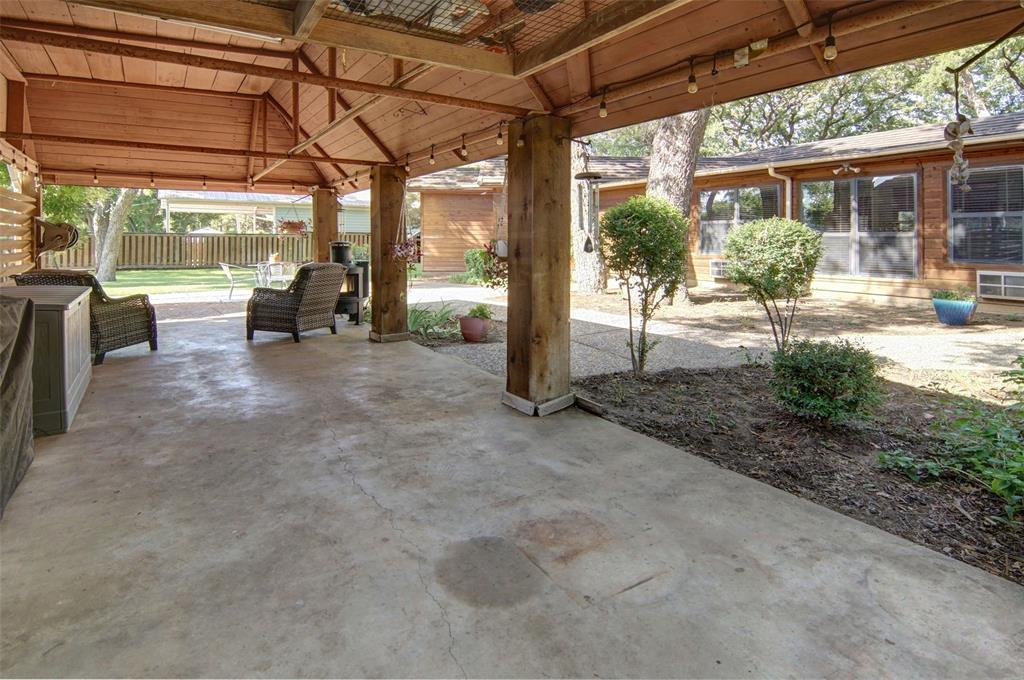 825 Elm Street Property Photo 25