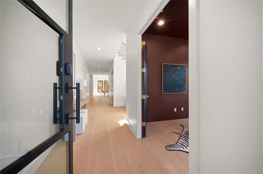 8930 Liptonshire Drive Property Photo 4