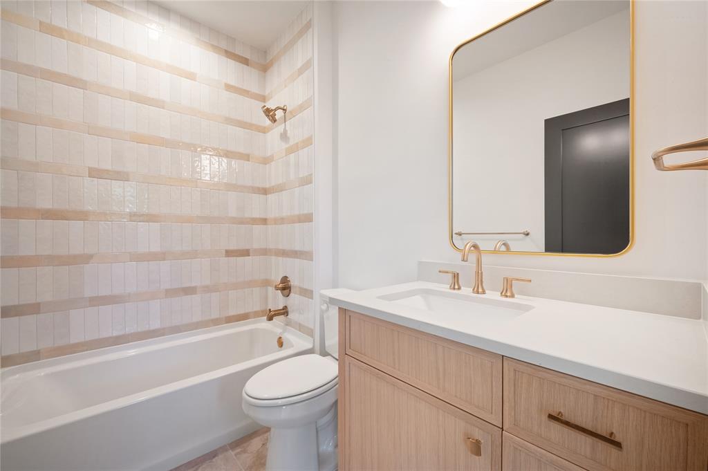 8930 Liptonshire Drive Property Photo 34