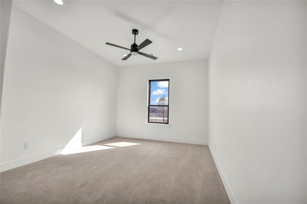 5017 Frost Creek Property Photo 31