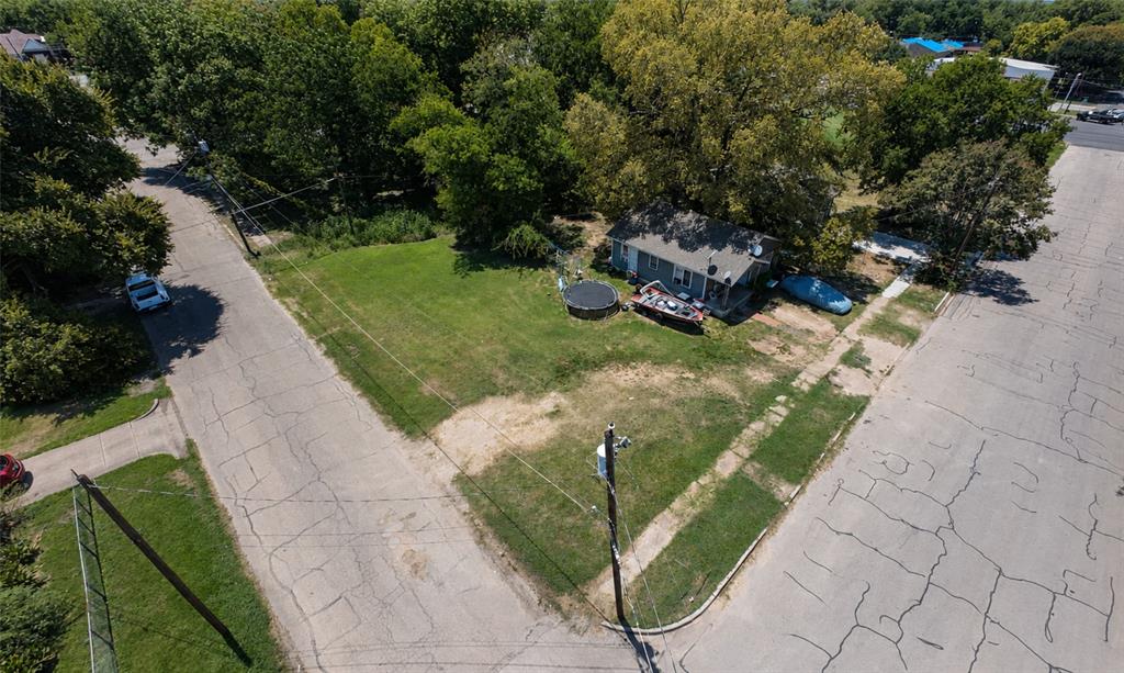 600 Preston Street Property Photo 2