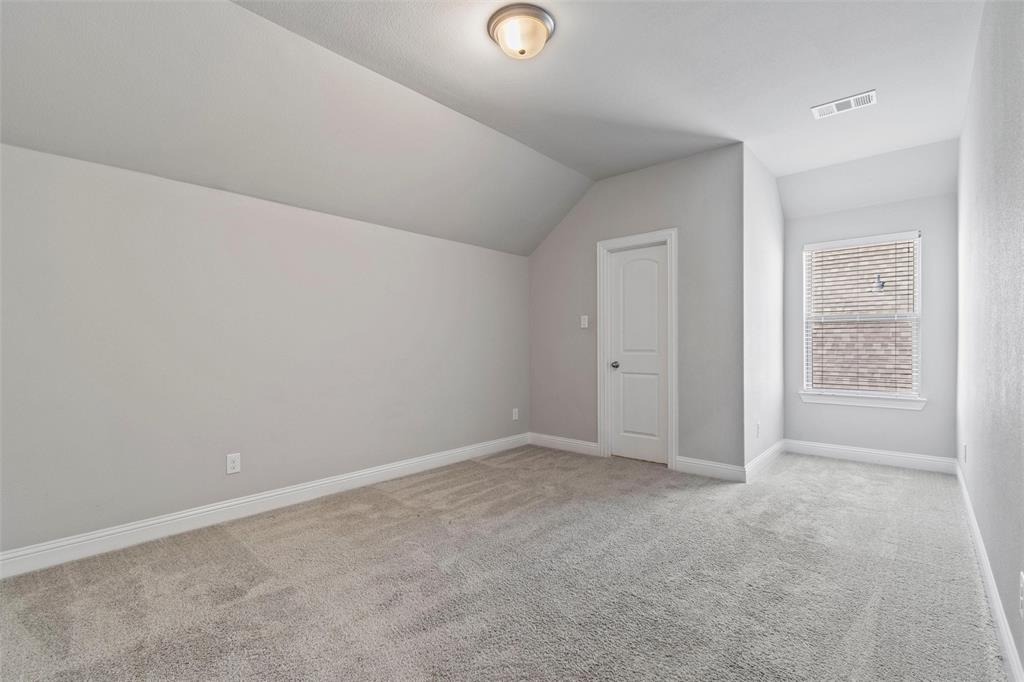 138 Spanish Bluebell Drive Property Photo 33