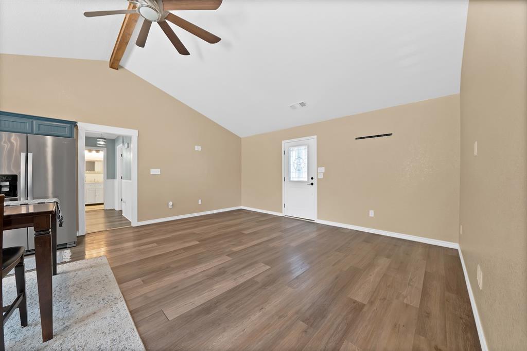 1237 Private Road 4219 Property Photo 5