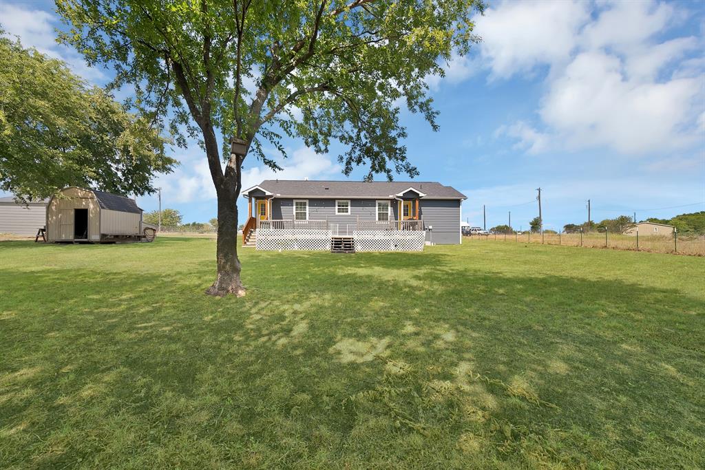 1237 Private Road 4219 Property Photo 28