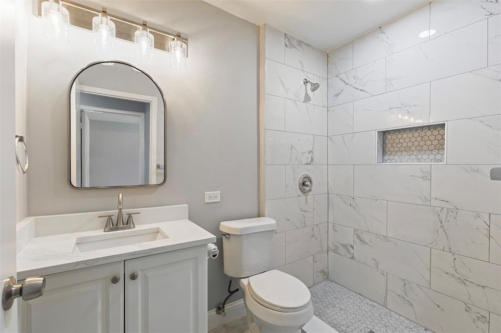 11412 Small Drive Property Photo 4