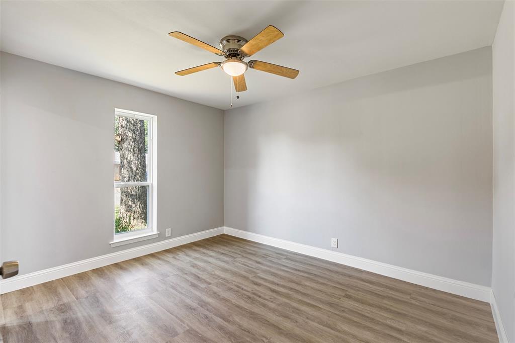 11412 Small Drive Property Photo 5