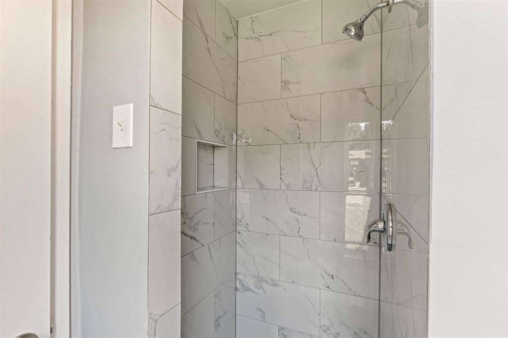11412 Small Drive Property Photo 7