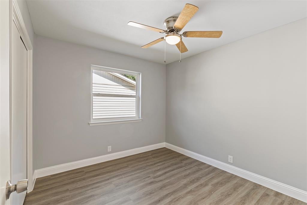 11412 Small Drive Property Photo 8