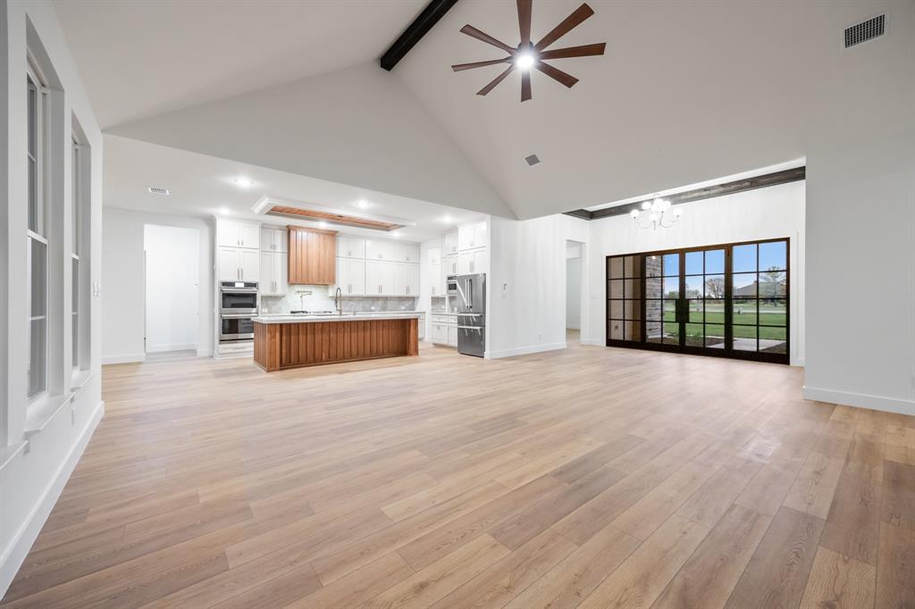 225 League Road Property Photo 10