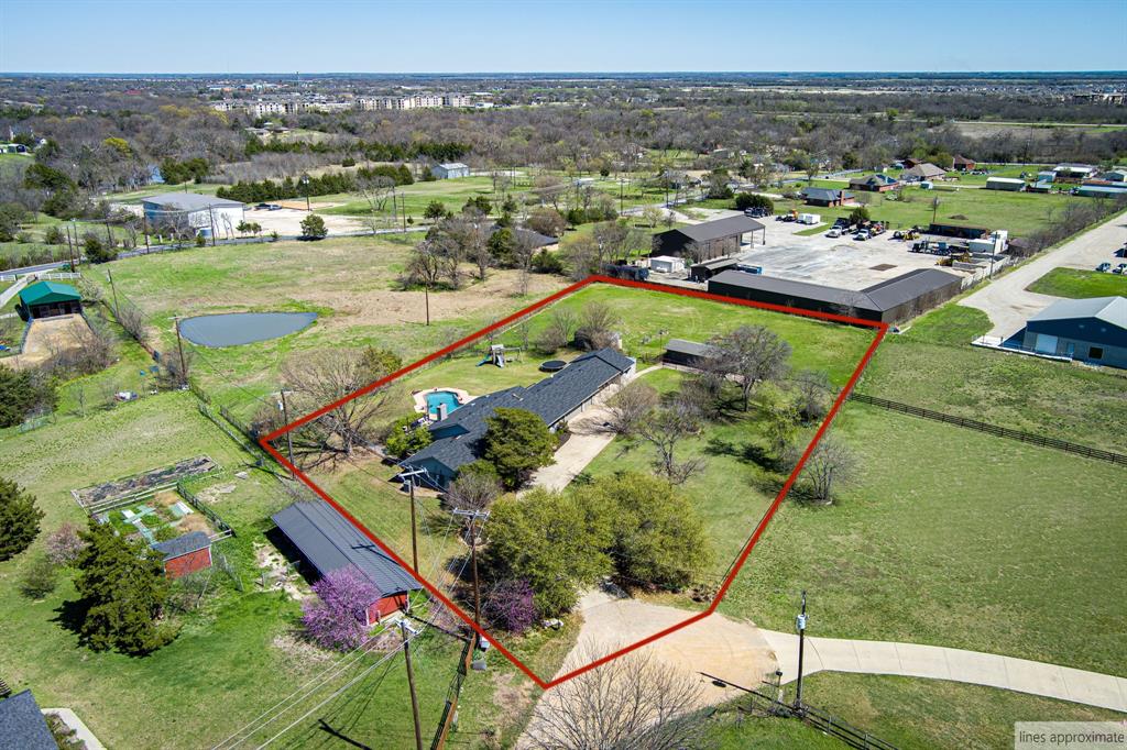 1673 Road Runner Road Property Photo 2