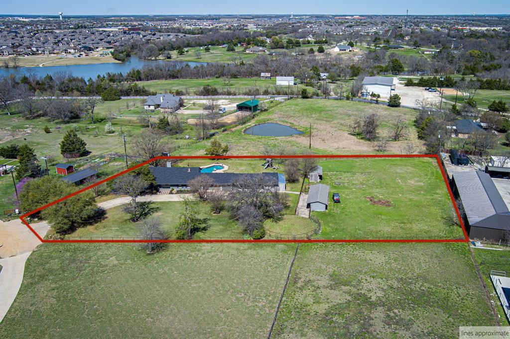 1673 Road Runner Road Property Photo 8