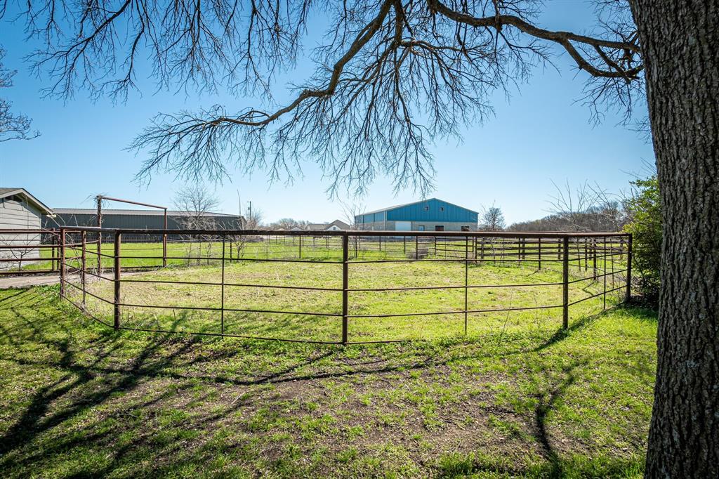 1673 Road Runner Road Property Photo 12
