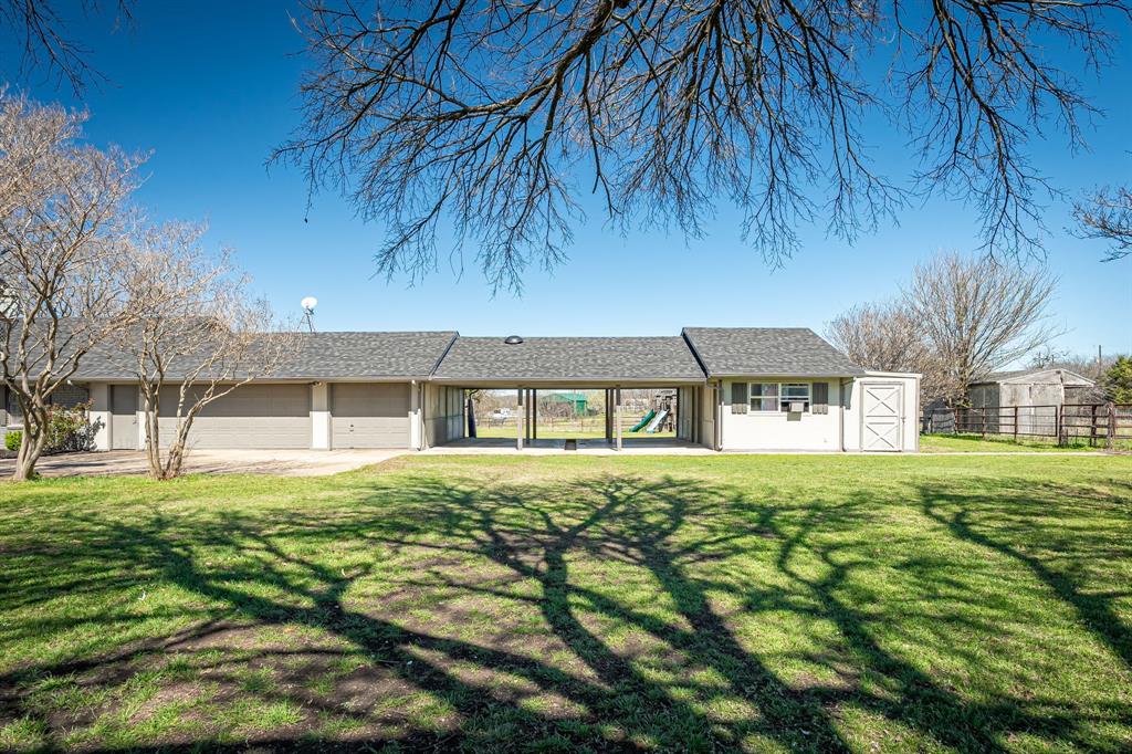1673 Road Runner Road Property Photo 13