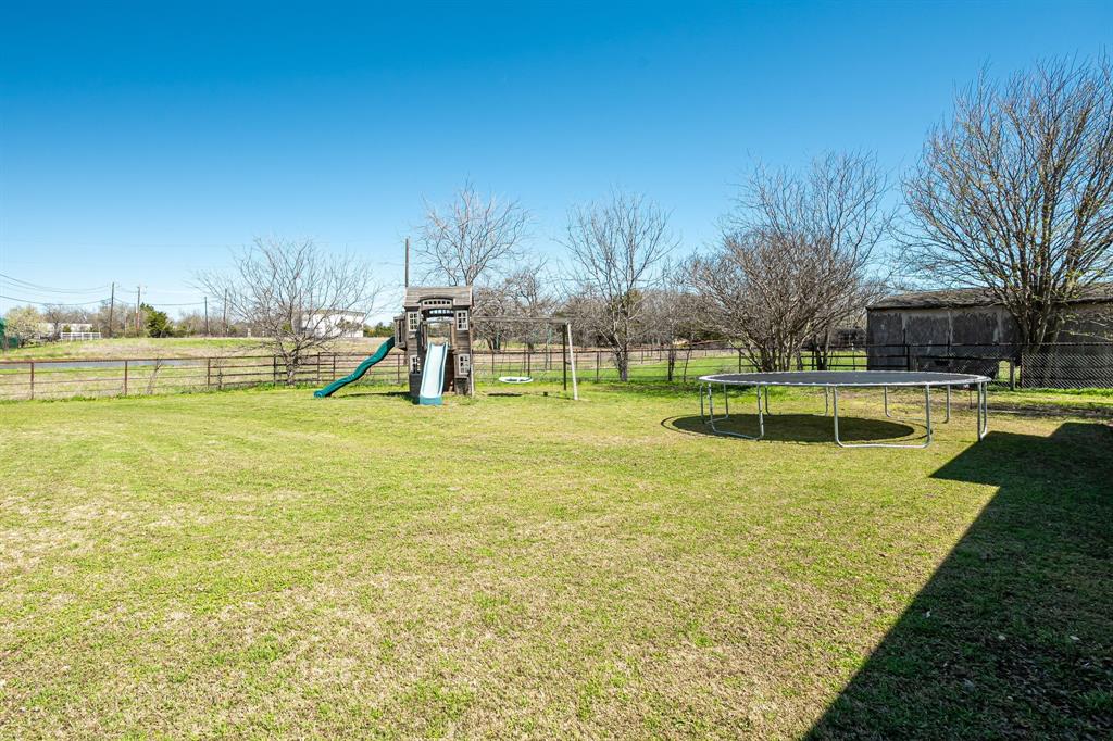 1673 Road Runner Road Property Photo 15