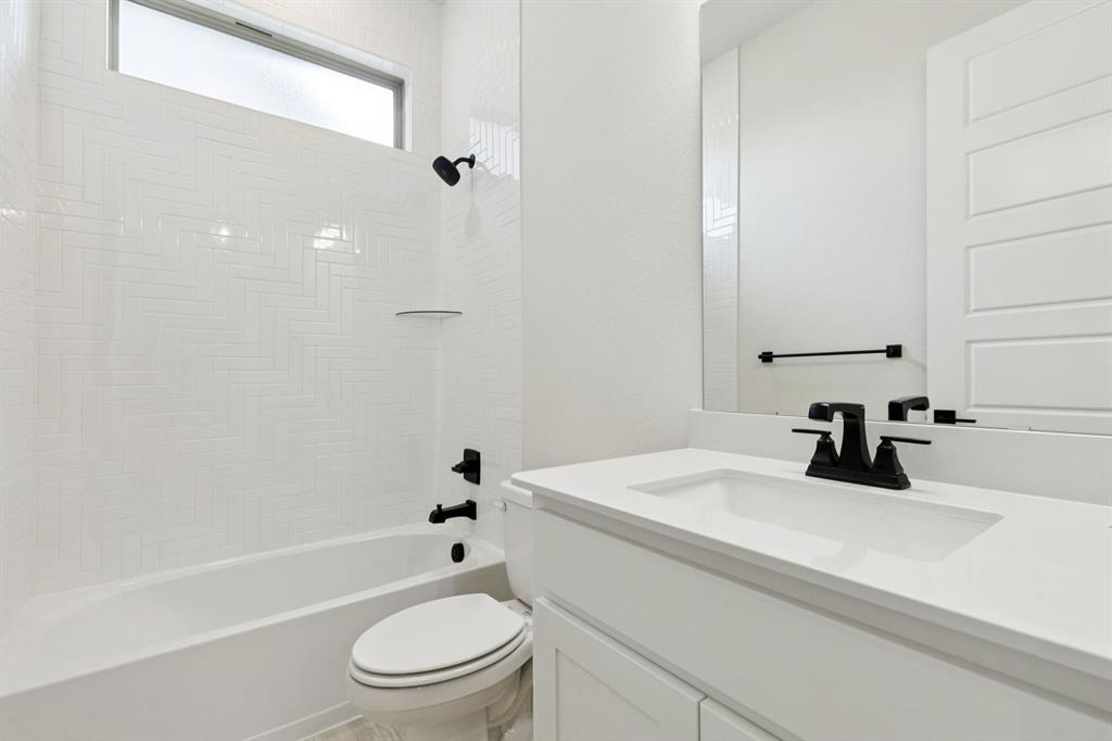 15687 Abelia Bloom Street Property Photo 9