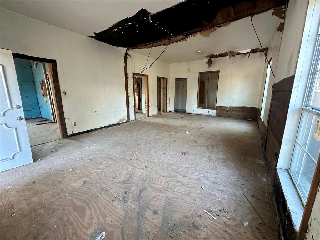 1002 E Calhoun Avenue Property Photo 4