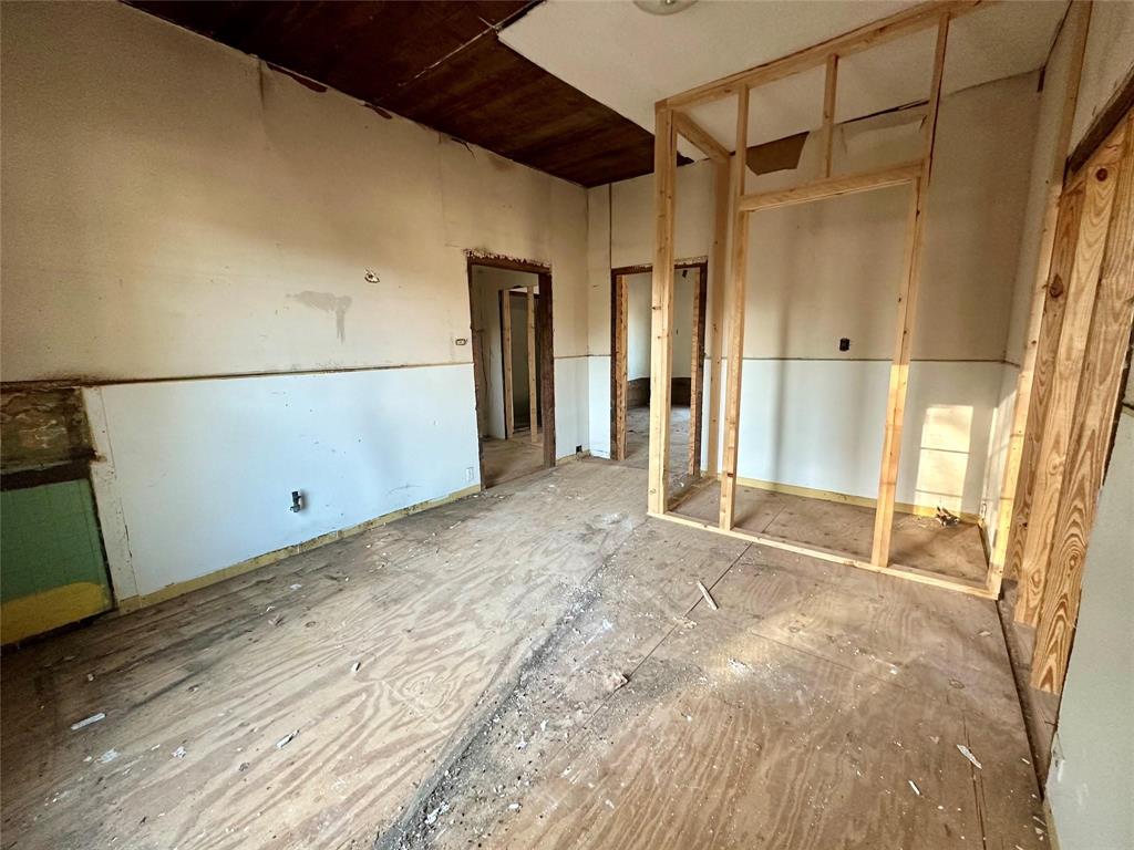 1002 E Calhoun Avenue Property Photo 5