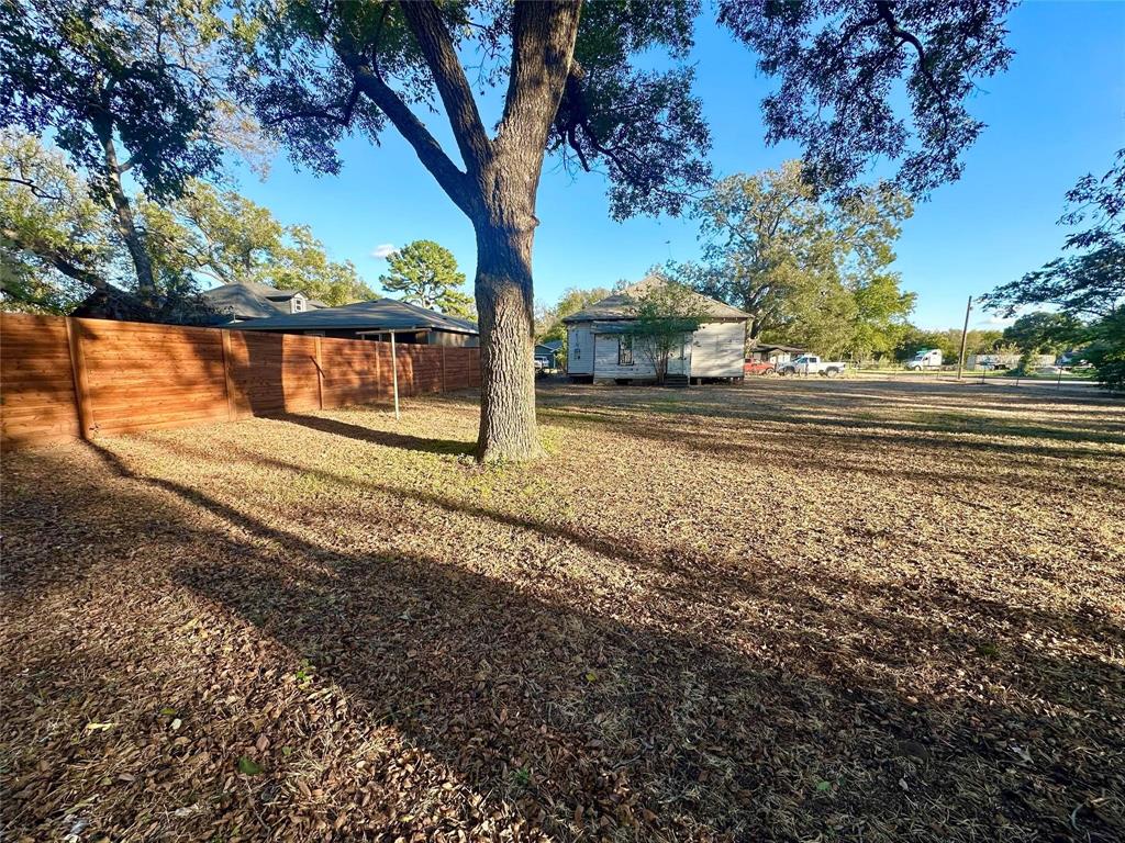 1002 E Calhoun Avenue Property Photo 10