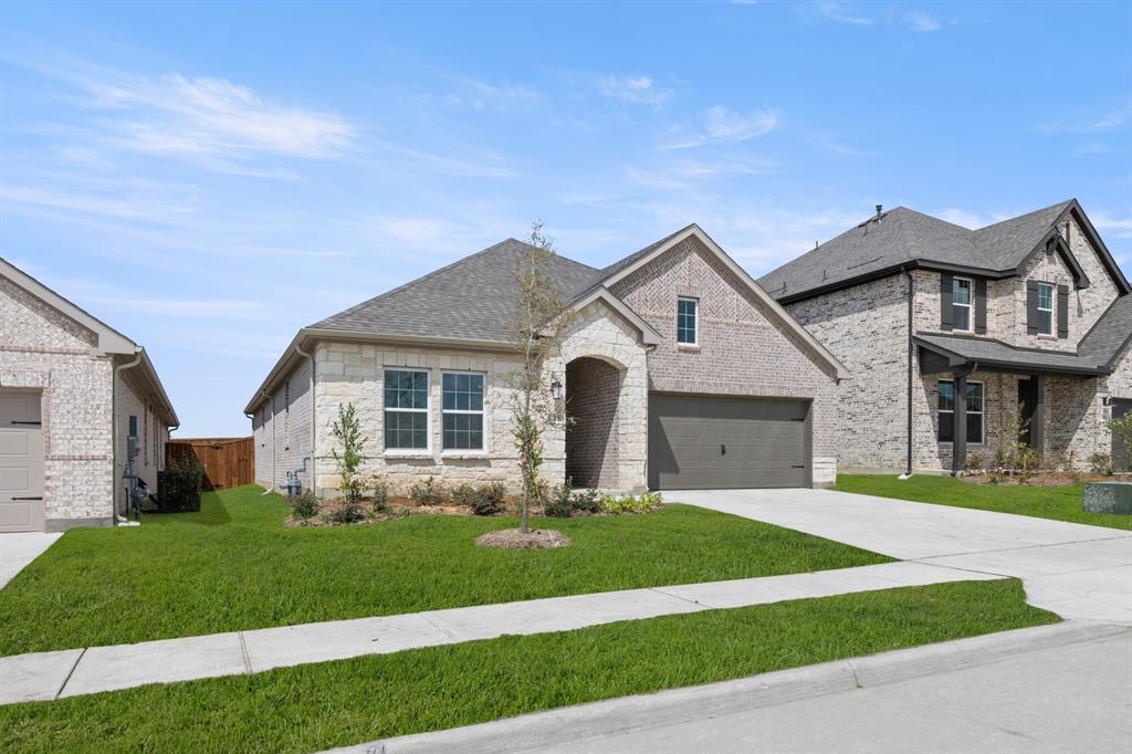 645 Tyronza Drive Property Photo 2