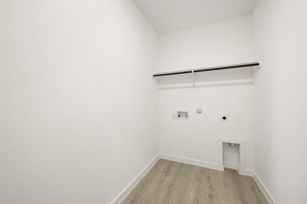 645 Tyronza Drive Property Photo 6