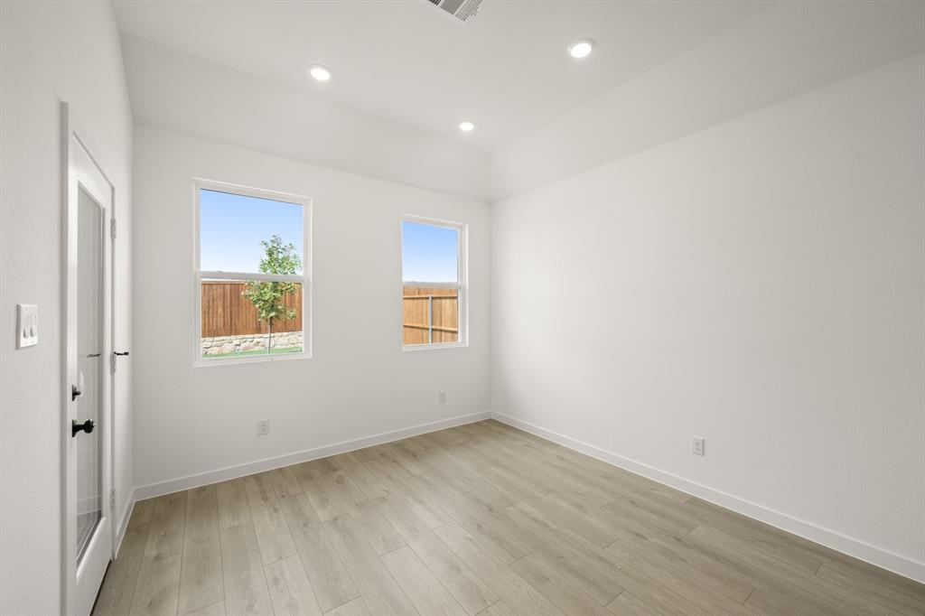 645 Tyronza Drive Property Photo 13