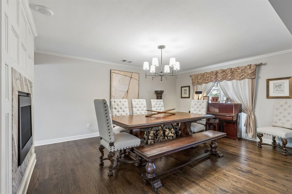 5712 Ridgetown Circle Property Photo 4