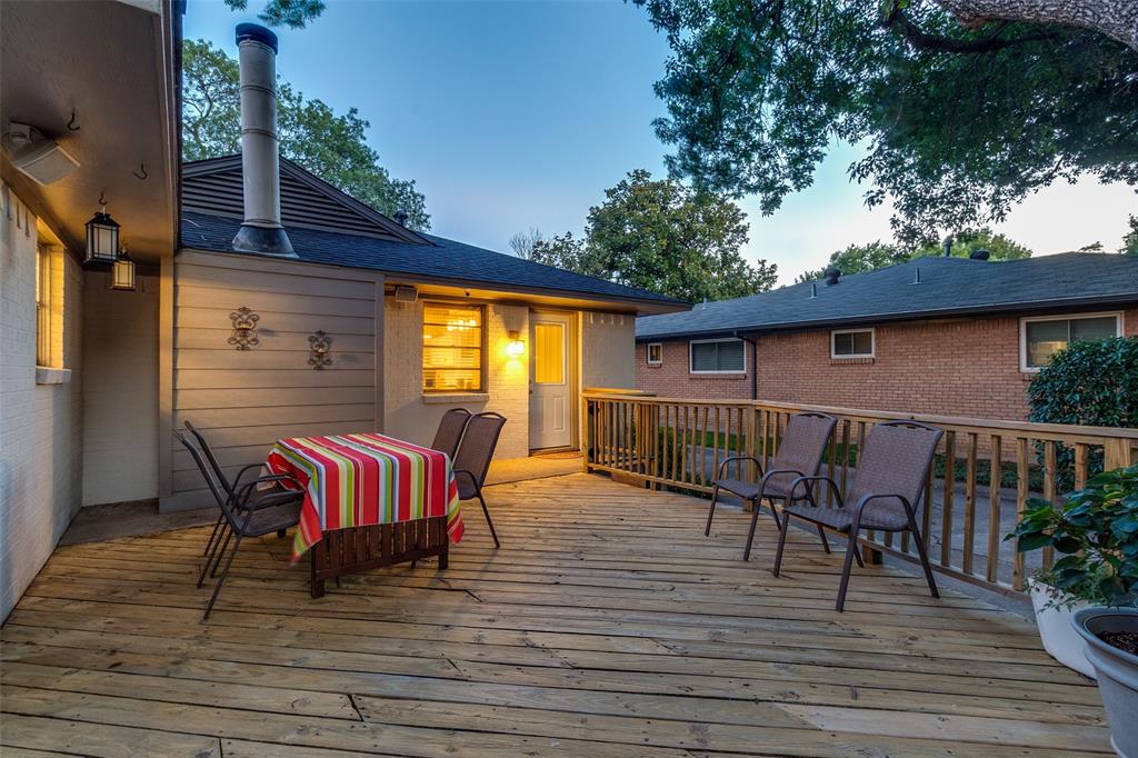 10615 Longmeadow Drive Property Photo 2