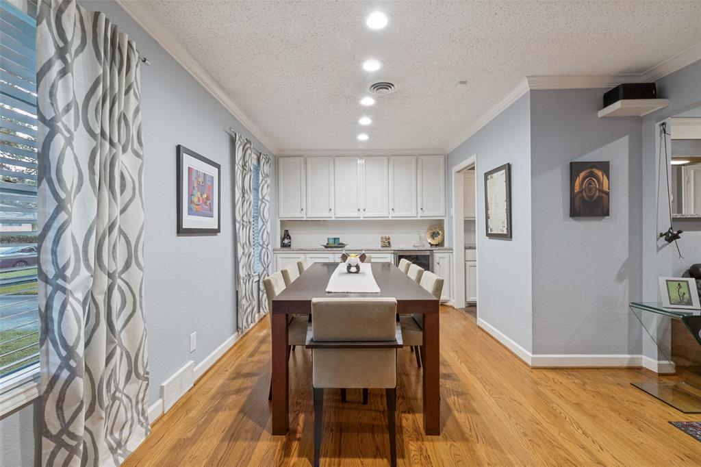 10615 Longmeadow Drive Property Photo 4