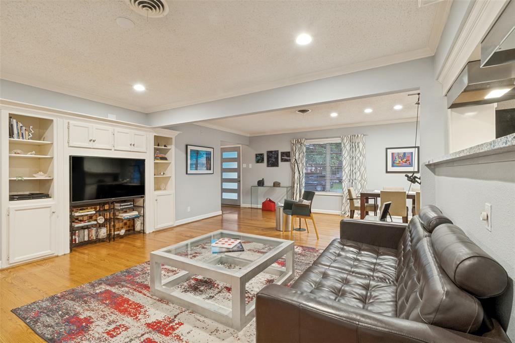 10615 Longmeadow Drive Property Photo 8