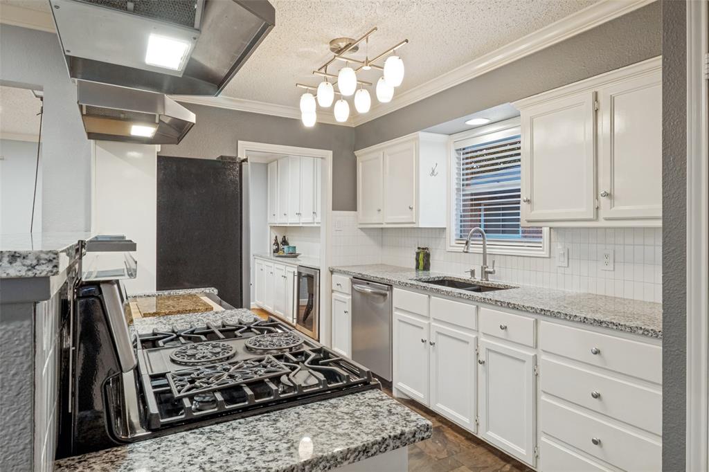 10615 Longmeadow Drive Property Photo 11