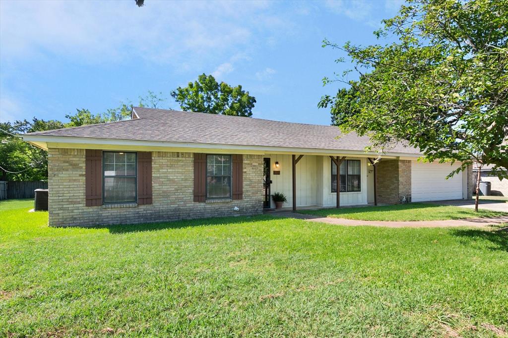 313 Wesley Property Photo 3