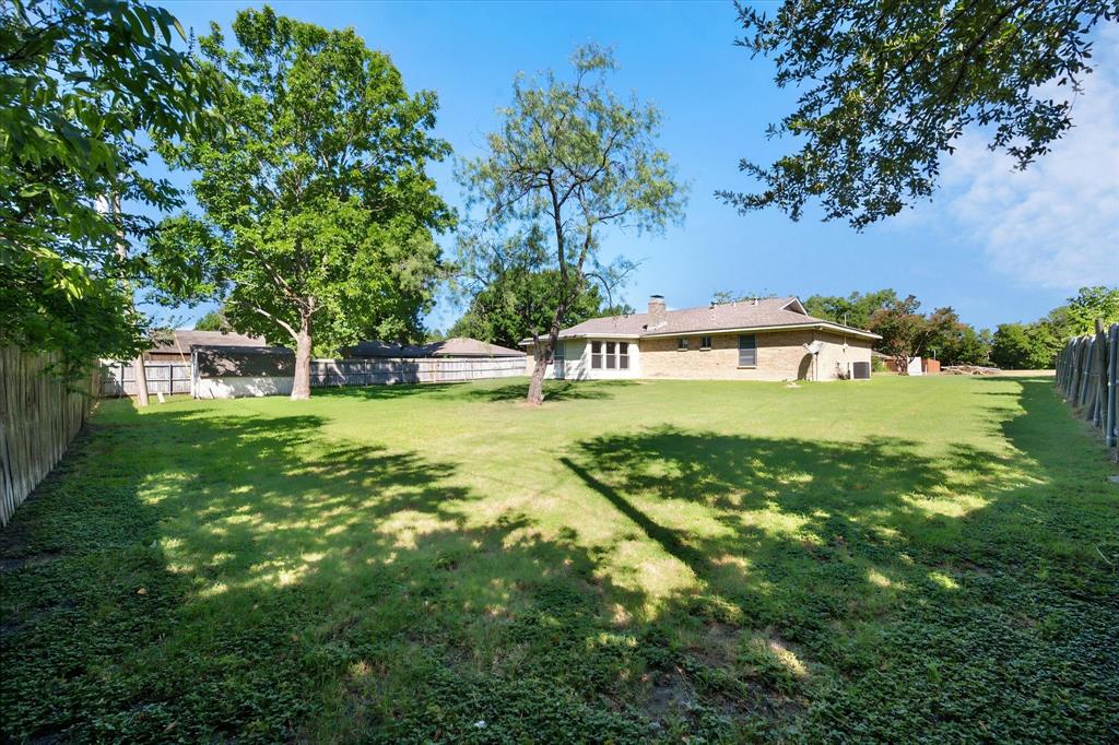 313 Wesley Property Photo 4