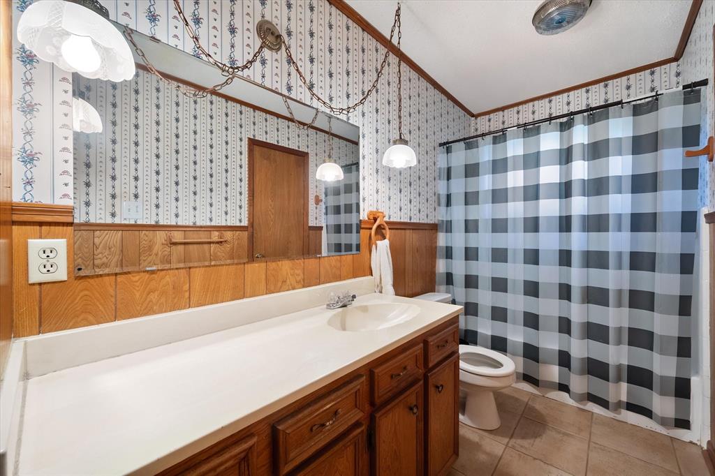 313 Wesley Property Photo 16