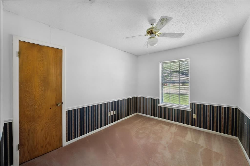 313 Wesley Property Photo 19