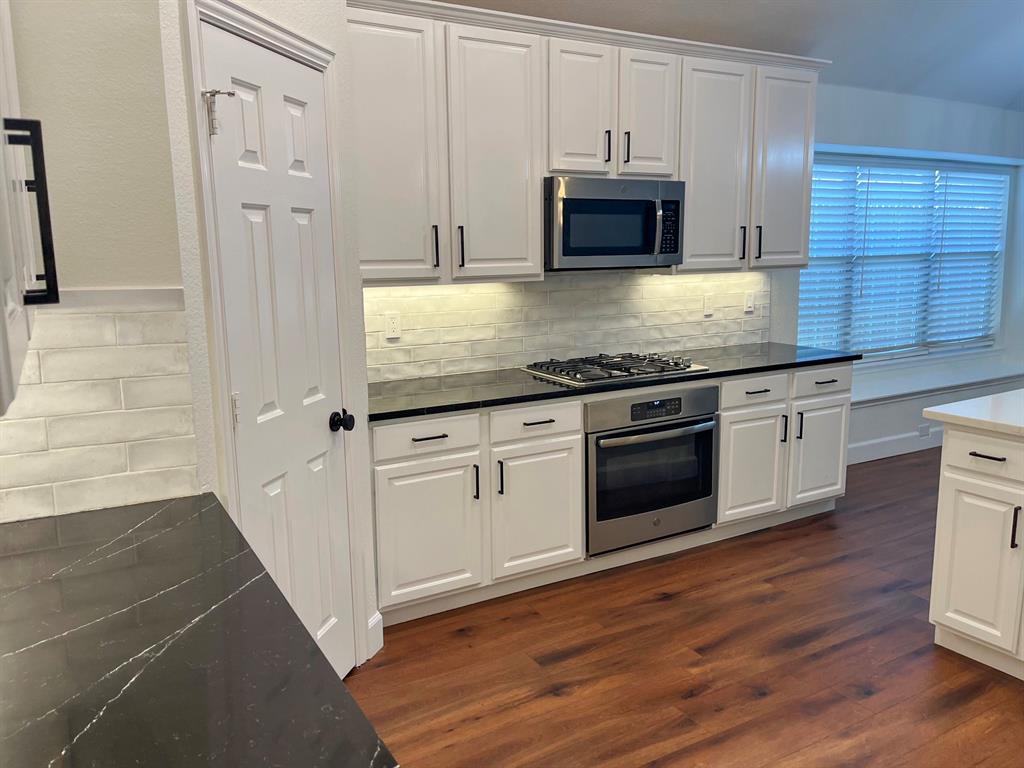 6517 Scottsdale Way Property Photo 8