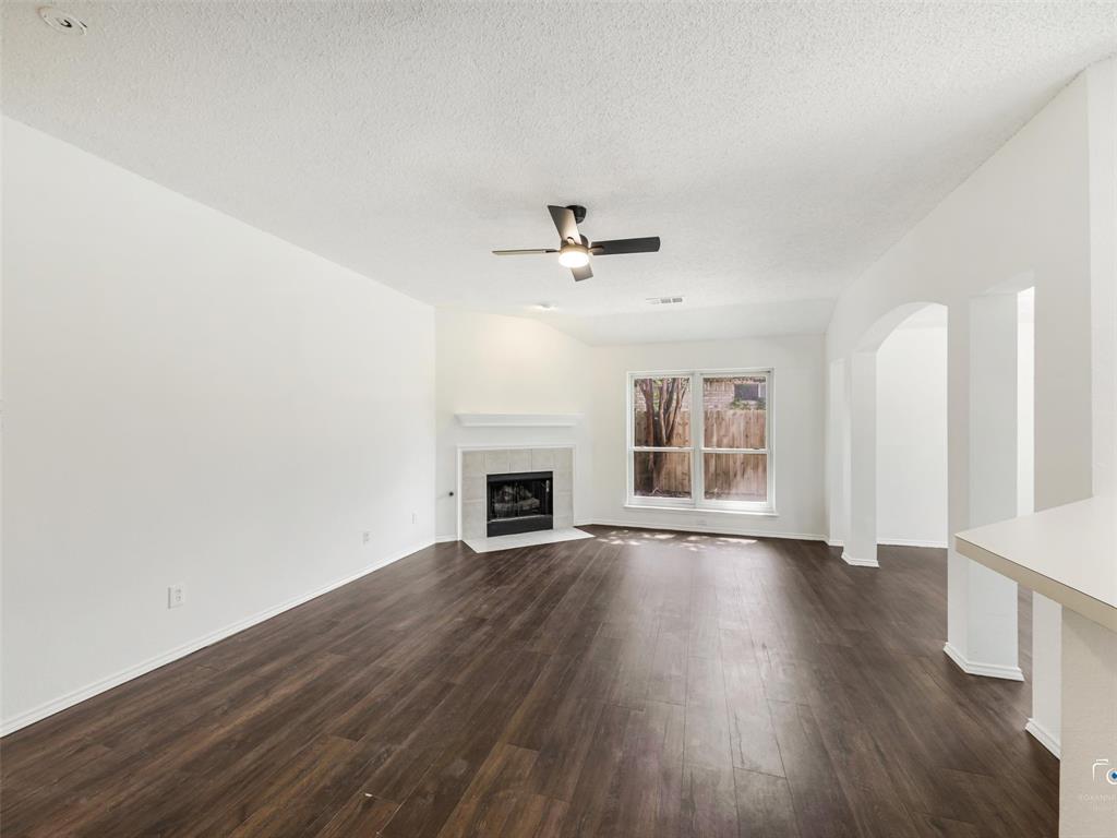 1006 Greenbriar Lane Property Photo 6