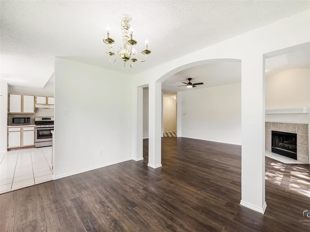 1006 Greenbriar Lane Property Photo 8