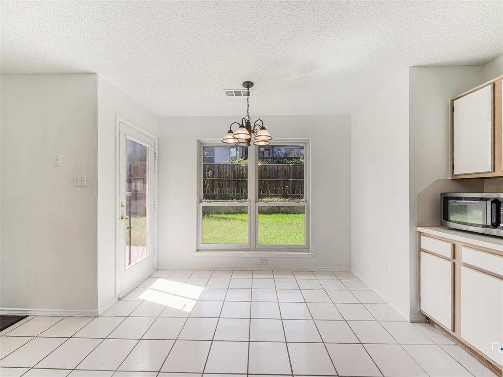 1006 Greenbriar Lane Property Photo 11