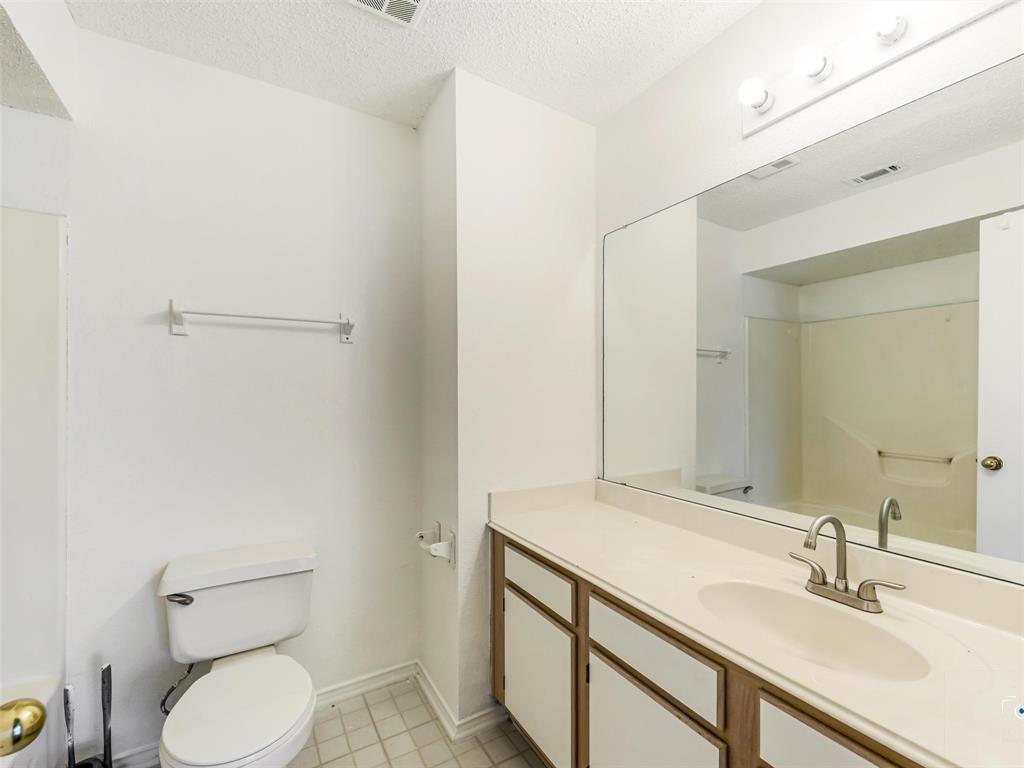 1006 Greenbriar Lane Property Photo 19