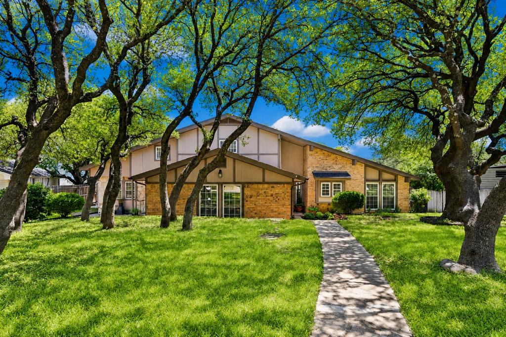 7504 Canyon Crest Court Property Photo 1