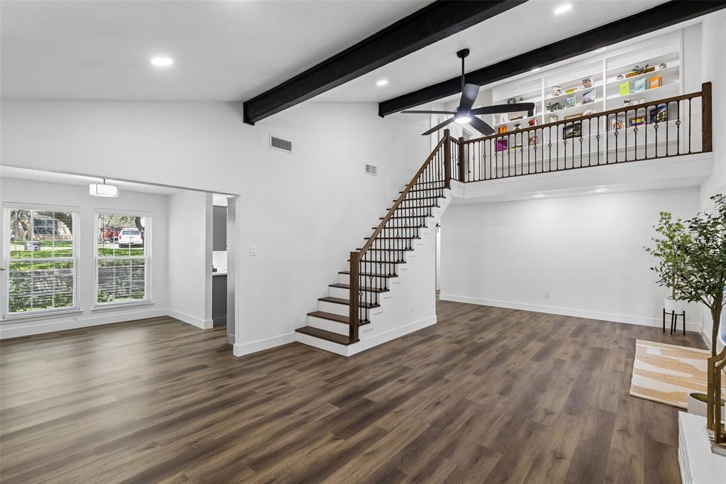 7504 Canyon Crest Court Property Photo 8